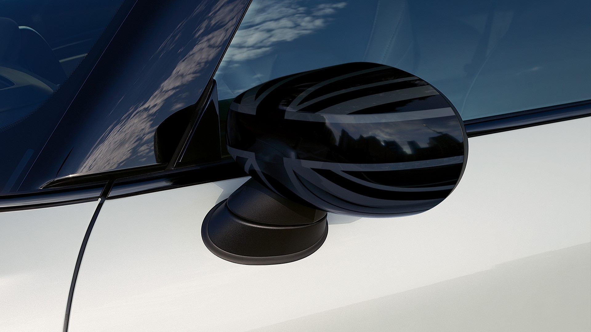 MINI 3-door Cooper SE – Mirror Caps - Night Jack